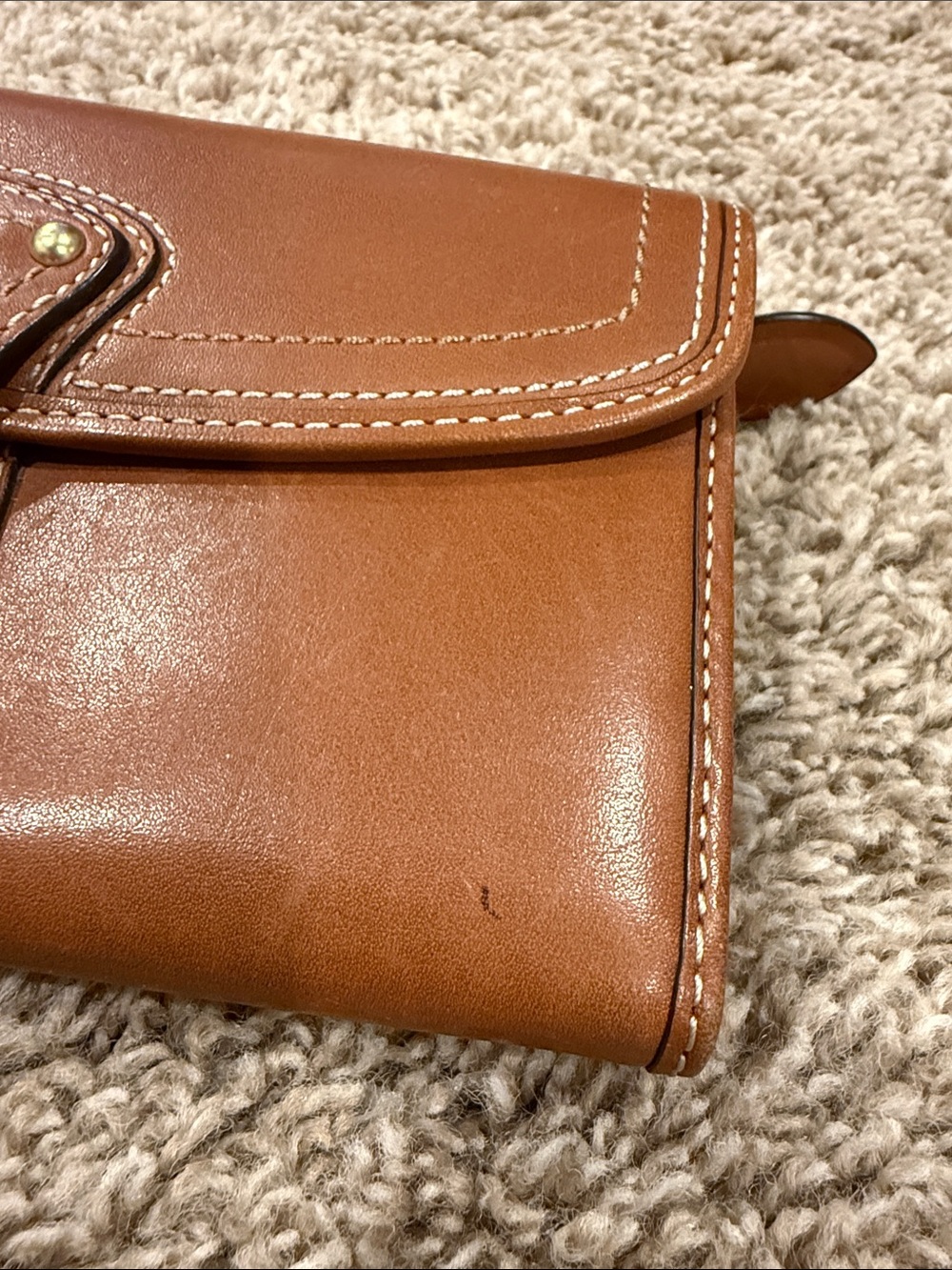 Coach Brown Leather Turnlock Clutch Wallet with Gold Hardware - Picture 2 of 7